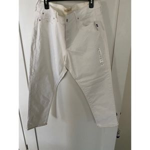 Gap Size 33 white capris
